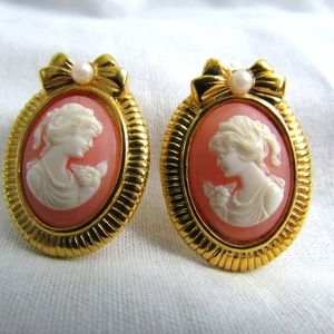 Vintage Cameo Earrings